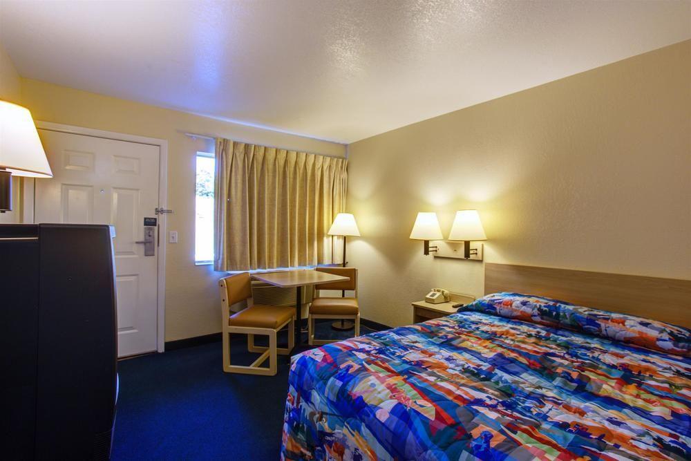 Motel 6-Kelso, Wa - Mt. St. Helens Exterior foto